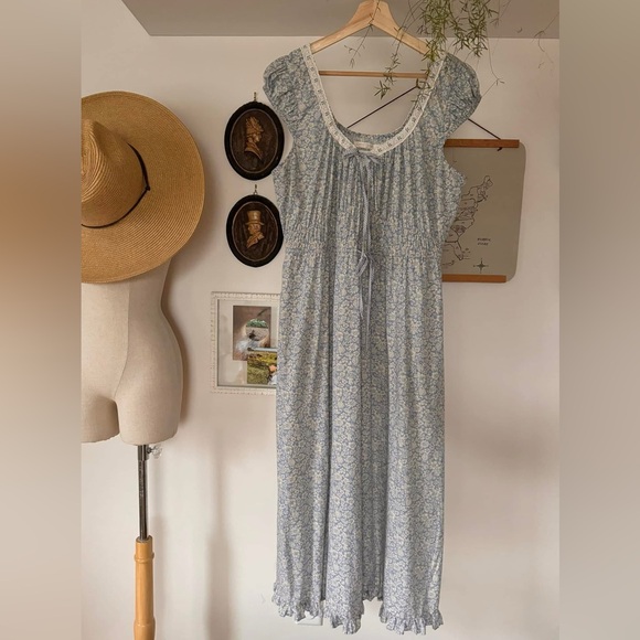 Christy Dawn Kelly - Picture 2 of 2